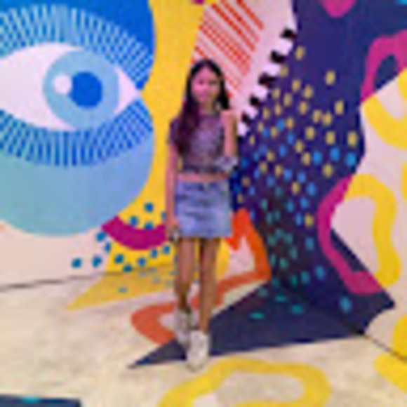 Meet your Posher, Leah - Picture 1 of 1